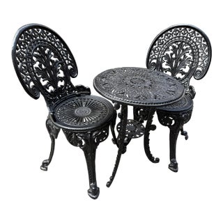 1900s Antique Victorian Cast Iron Bistro Bistro Set – Round Garden Table With Two Matching Chairs For Sale