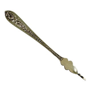 1930s Stieff Sterling Silver Corsage Repoussé Pattern Butter Pick For Sale