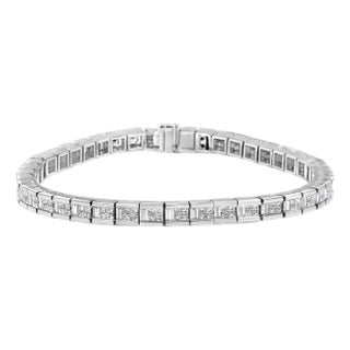 14K White Gold 4 3/8 Cttw Alternating Invisible Set Princess and Baguette Diamond Tennis Bracelet For Sale