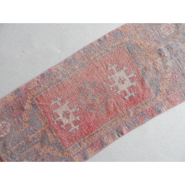1970s 1960s Faded Small Turkish Rug 1'5" X 3'5" For Sale - Image 5 of 8