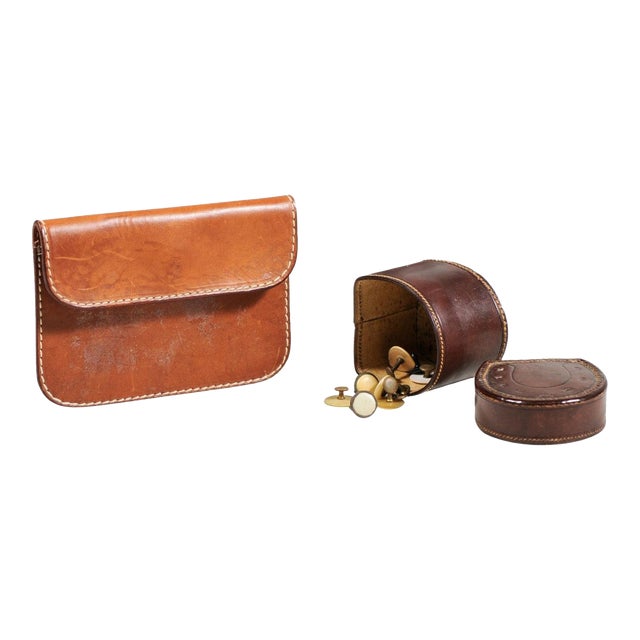 English Victorian Period 19th Century Brown Leather Case with Button Box - A Pair For Sale