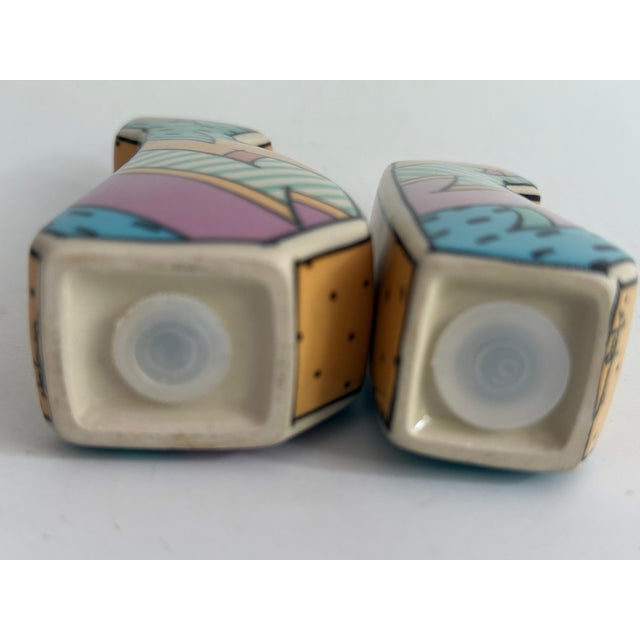 Modern Vintage Flash One Salt and Pepper Shacker by Dorothy Hafner for Rosenthal, Germany, 1980s, Set of 2 For Sale - Image 3 of 7