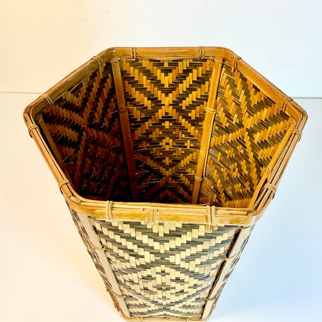 Wood 1970s Vintage Boho Chic British Colonial Split Reed Hexagonal Woven Wicker Wastebasket. For Sale - Image 7 of 12