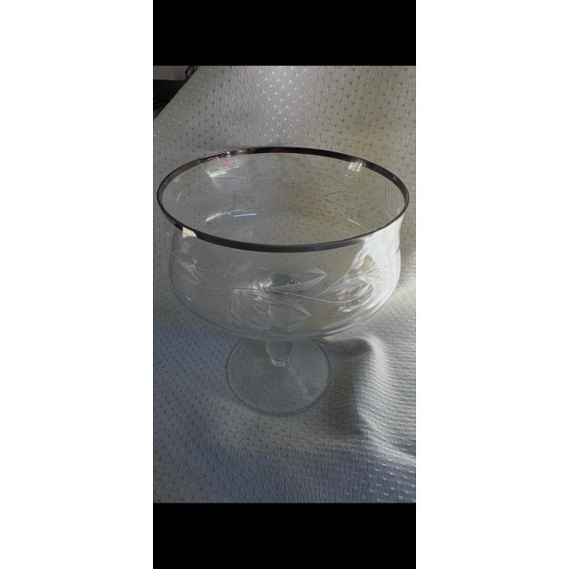 Hollywood Regency 1970s Dorothy Draper Chrome Rim Etched Champagne Glass For Sale - Image 3 of 9