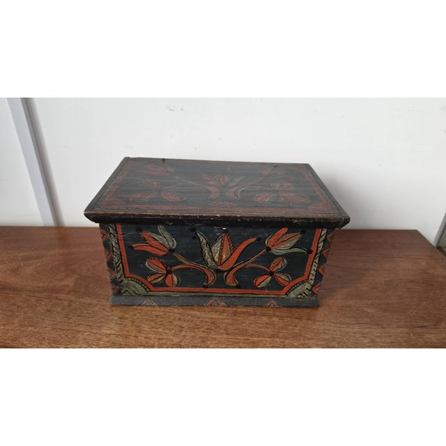 18th Century Folk Art Painted Wooden Box Antique Hand Painted Keepsake Chest Primitive Scandinavian Storage Box For Sale - Image 4 of 9