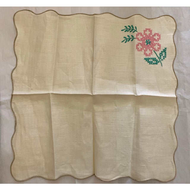 Vintage handmade floral embroidered napkins set of 6 pieces 15” x 15” square shape Linen / cotton Tus napkins set can be...