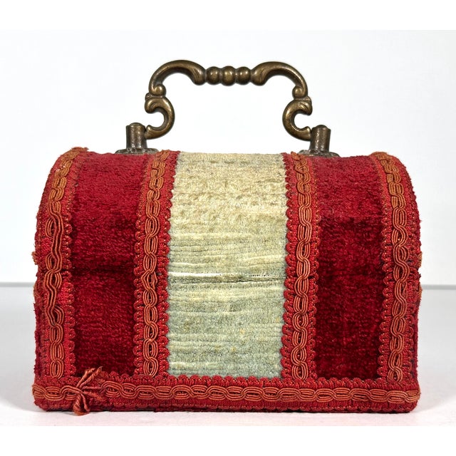 Early 20th Century Antique Velvet Jewelry, Trinket or Sewing Box For Sale - Image 5 of 18