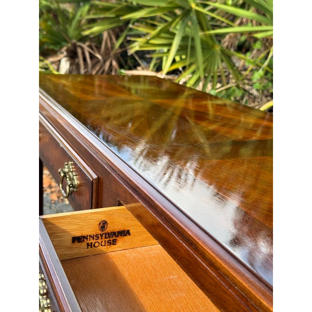 Vintage Pennsylvania House Mahogany Console Sofa Table With Inlaid Top & Three Drawers For Sale In Tampa - Image 6 of 7