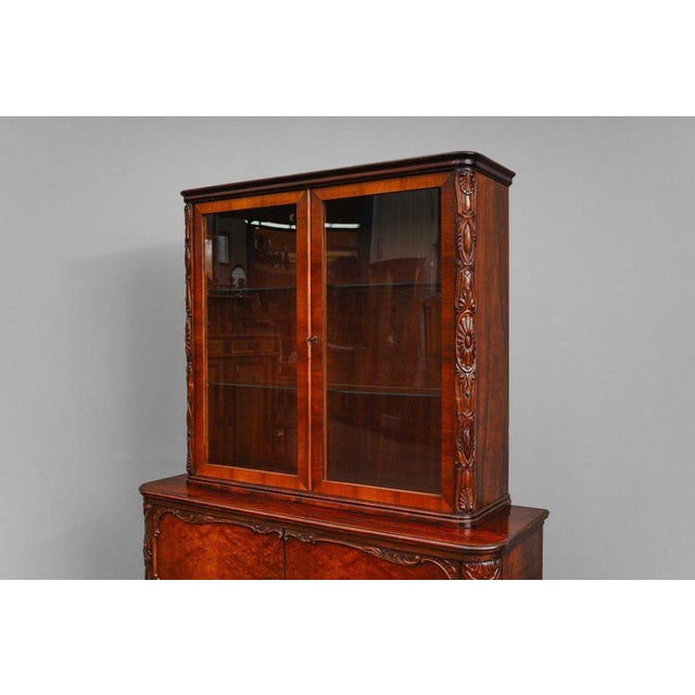 Art Nouveau Display Cabinet in Walnut, 20th Century For Sale - Image 16 of 18