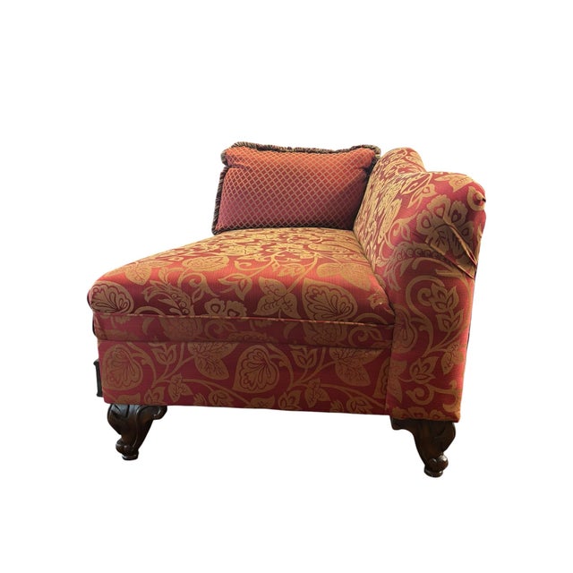 English Late 20th Century Traditional Chaise Lounge Sofa For Sale - Image 3 of 12