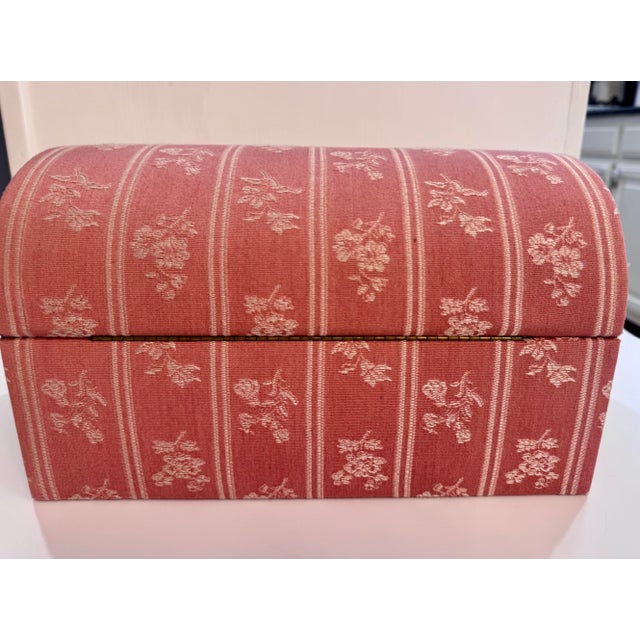 Hollywood Regency Vintage Pink Floral Neiman Marcus Jewelry Box 1970s For Sale - Image 3 of 7