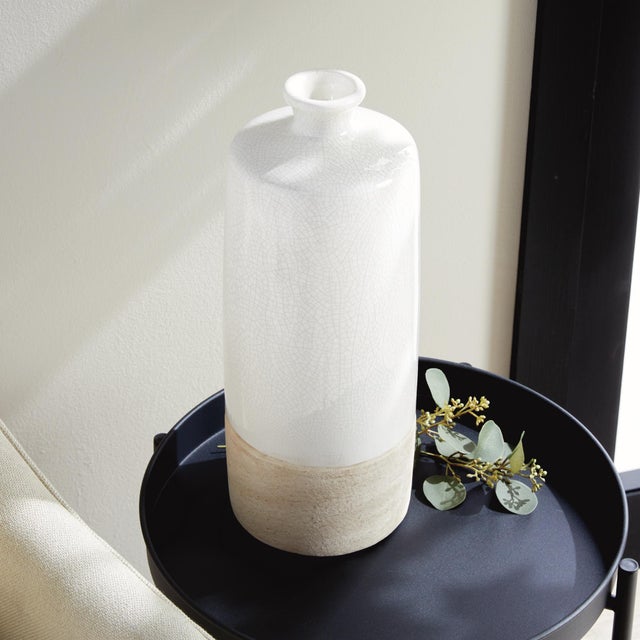 Leona Bottle Vase Large For Sale In Chicago - Image 6 of 7