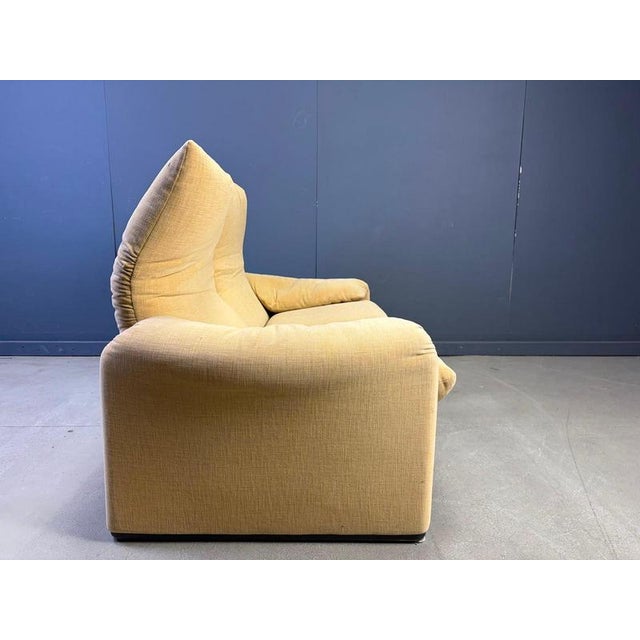Textile Maralunga Sofa by Vico Magistretti for Cassina, 1970 For Sale - Image 7 of 12