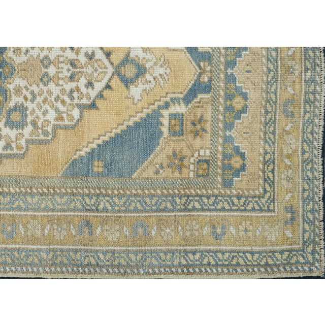 Turkish Vintage Rug 2'10" x 4'8" #17564 For Sale - Image 4 of 8