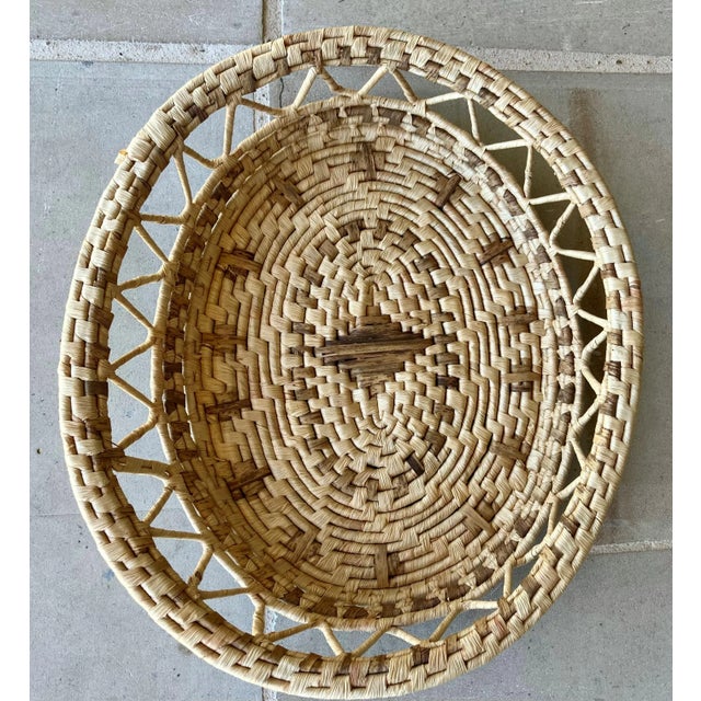 Textile Mid 20th-Century Artfully Handwoven Natural Grass Trays - Set of 4 For Sale - Image 7 of 12
