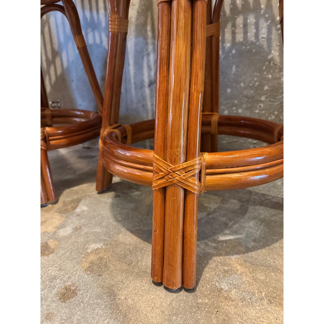 Wood 1960s Arched Spindle Rattan Swivel Counter Stools (Set of 2) For Sale - Image 7 of 8