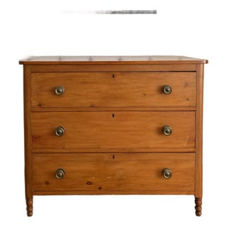 Antique Mid 1800s New England Neoclassical Cherry and White Pine Chest of Drawers For Sale