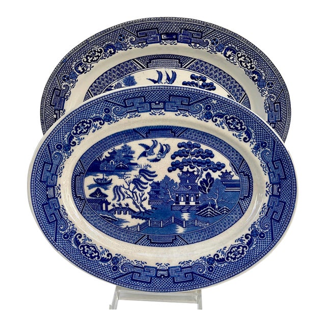 Mixed 1920s English Blue Willow Oval Serving Platters - Set of 2 For Sale