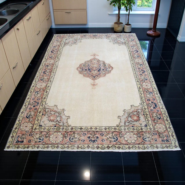 Hollywood Regency Vintage Turkish Oushak Medallion Hand-Knotted Area Rug Living Room Decor 4′8″ X 7′6″ For Sale - Image 3 of 11