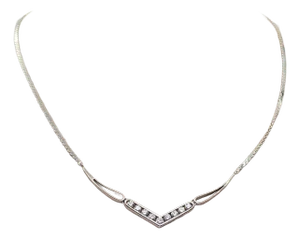 Late 20th Century 18k (750) White Gold v Shaped Necklace Natural Diamond