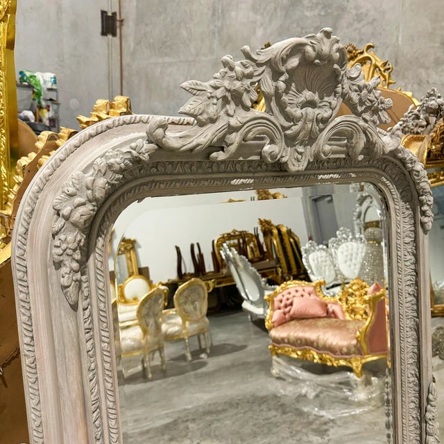 1990s Elegant French Style Full-Length Floor Mirror in Bone Finish For Sale - Image 5 of 7