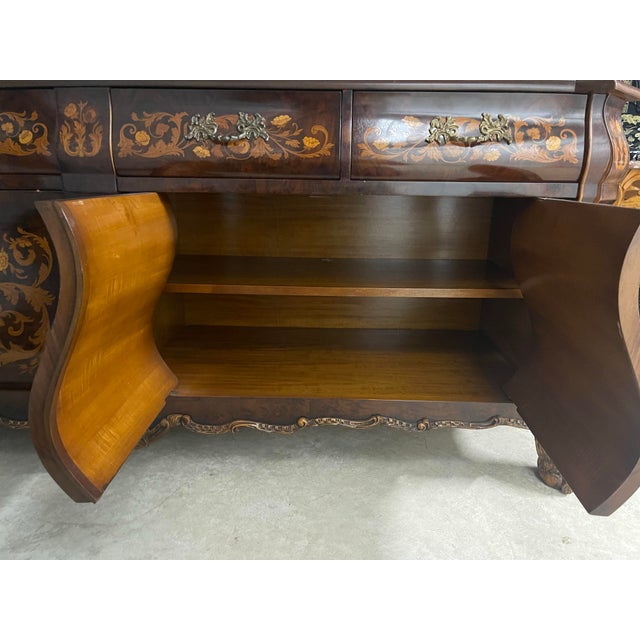 1960s Italian Marquetry Bombe Credenza With Ornate Inlay & Claw Feet For Sale - Image 10 of 12