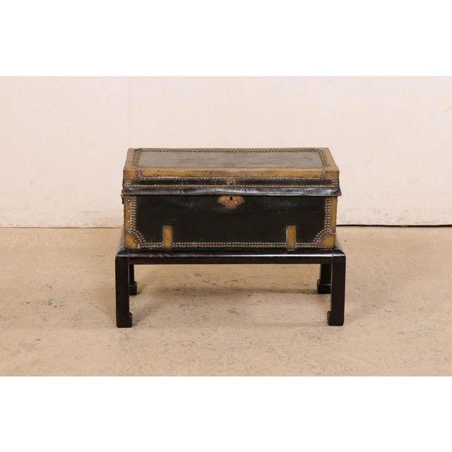 Chinese 19th C. Raised Trunk (Drinks Table) For Sale In Atlanta - Image 6 of 10