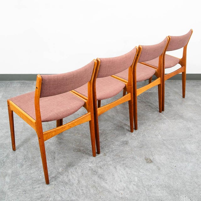 Mid Century Danish Modern Dining Chairs Set of 4 Denmark Pink Fabric Oak Vintage For Sale - Image 11 of 11