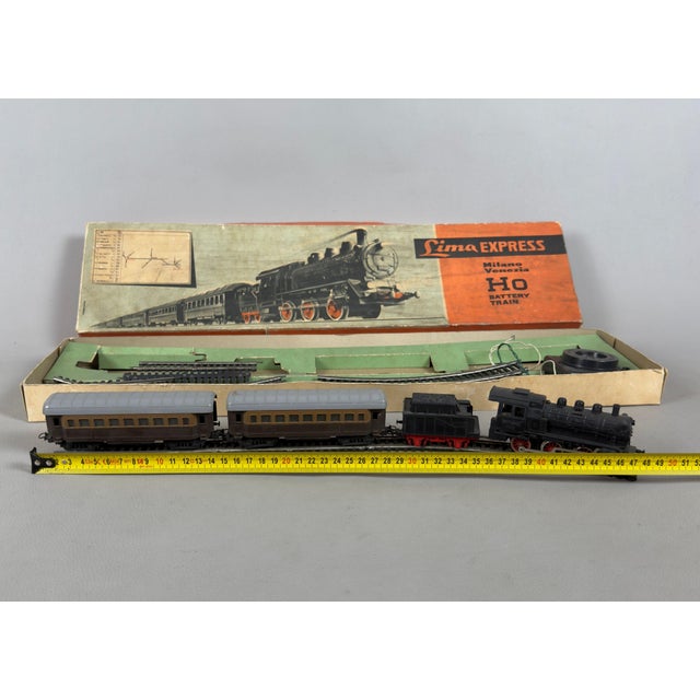 Milan-Venice Express Locomotive with Box from Lima, 1970s For Sale - Image 10 of 11