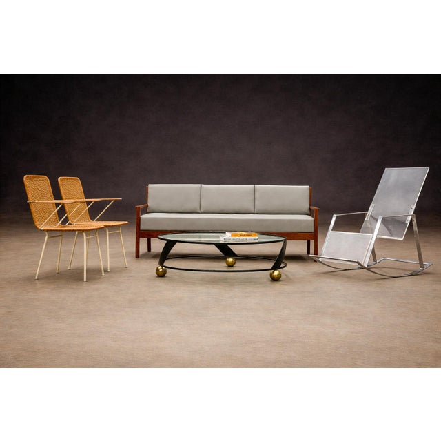 Designed by Michel Arnoult in the 1960s, this sofa reflects the designer’s commitment to clarity of structure and...