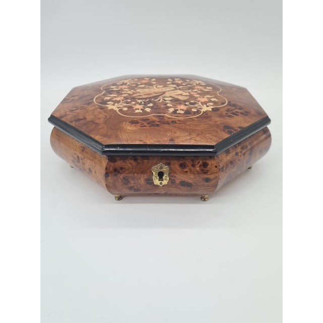 Large Music Box in Marquetry and Burl Veneer, Italy, 1960s-1970s For Sale - Image 3 of 11
