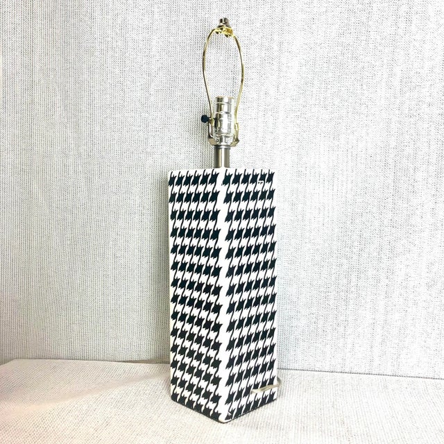Porcelain Houndstooth Table Lamp For Sale - Image 4 of 9