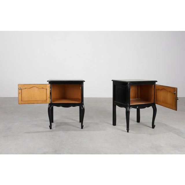 1950s Vintage French Nightstands in Carved Wood, 1950s, Set of 2 For Sale - Image 5 of 13