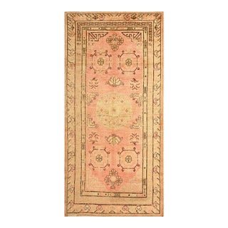 1935s Pink-Rose Medallion Hand Knotted Antique Central Asian Khotan Rug 4' X 8' Wool Carpet For Sale