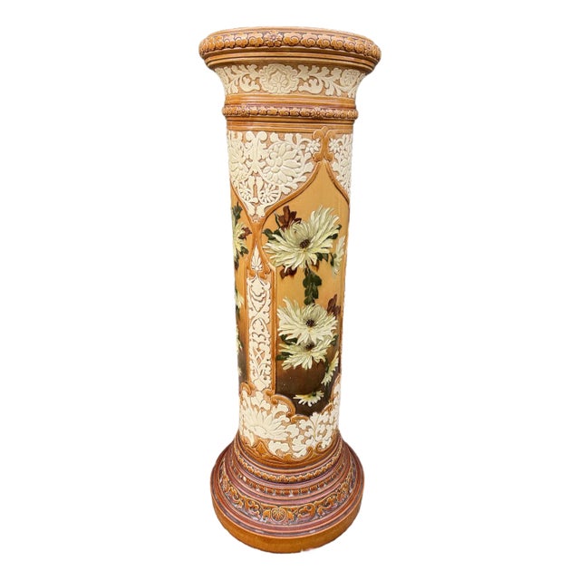 1913 English Porcelain Pedestal Floral Cream Antique Column For Sale