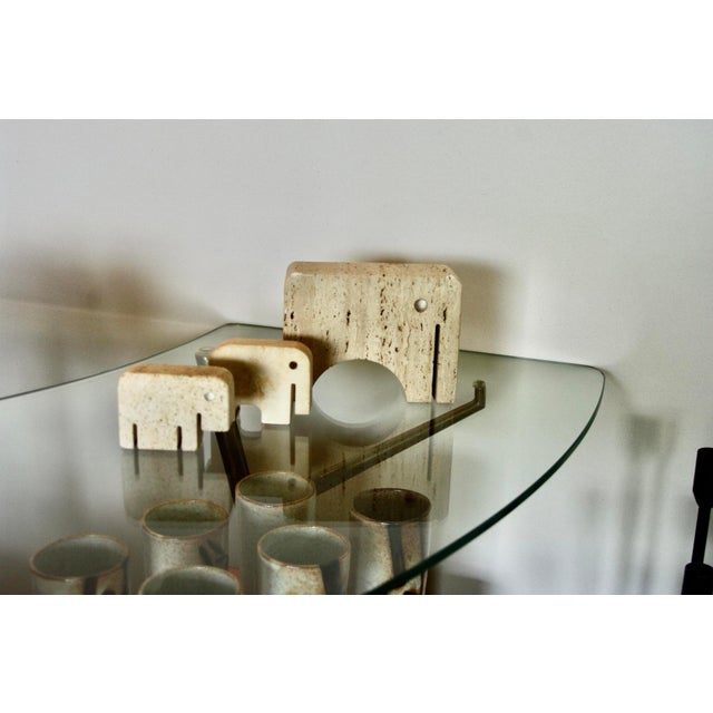 Elephant Group in Travertine by Enzo Mari for Fratelli Mannelli, 1970, Set of 3 For Sale - Image 4 of 8