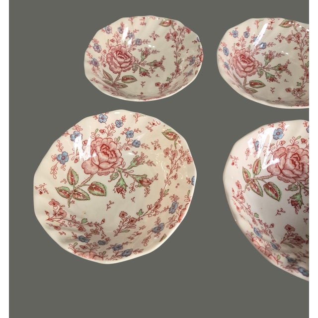 Mid 20th Century Vintage Set of 4 Pink Rose Chintz Johnson Bros. Ironstone England Breakfast Bowls #1 For Sale - Image 5 of 8