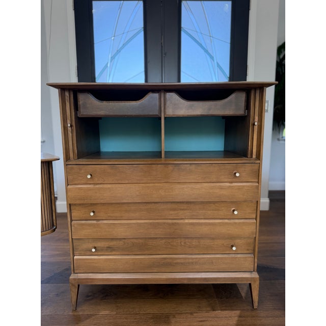 Vintage Heywood-Wakefield "Cadence" Sable Maple Bedroom Suite – 4 Pieces For Sale - Image 11 of 18