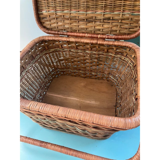1920s Premium Antique: 1920s Woven Wicker Picnic Trunk – Adirondack Great Camp / Heywood-Wakefield Style For Sale - Image 5 of 11