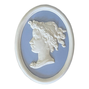 Antique 18th Century Wedgwood Oval Portrait Medallion Plaque Depicting a Classical Maiden Circa 1800