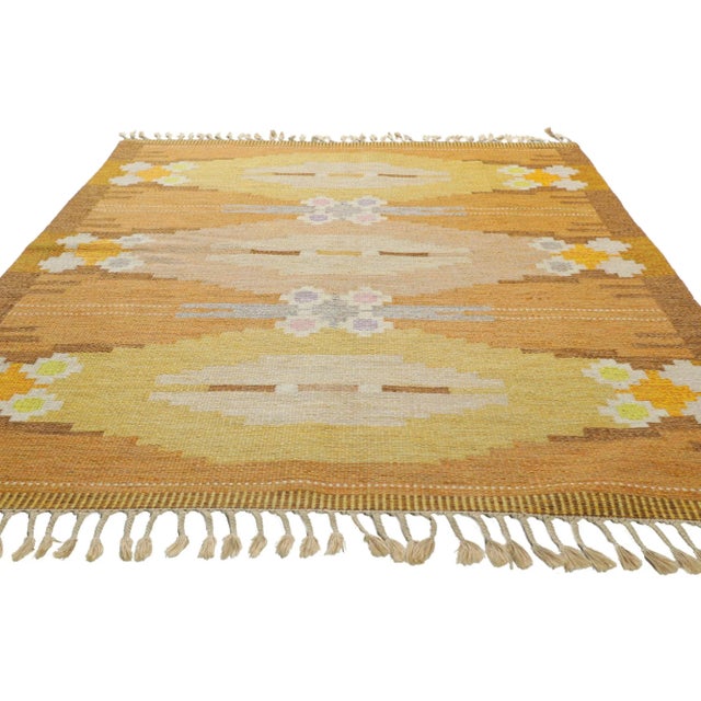 Mid-Century Modern Ingegerd Silow Swedish Rollakan Rug Örbyhus Gul - 05'06 X 07'09 For Sale - Image 3 of 10