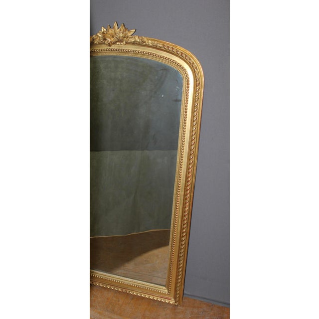 Louis XVI Style Mirror in Gilded Stucco, 19th Century For Sale - Image 3 of 12