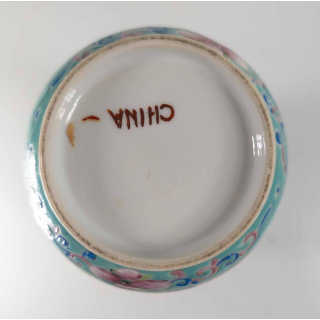 Early 20th Century Chinese Chinoiserie Famille Rose Vase, Late Qing or Republic Period For Sale - Image 17 of 18