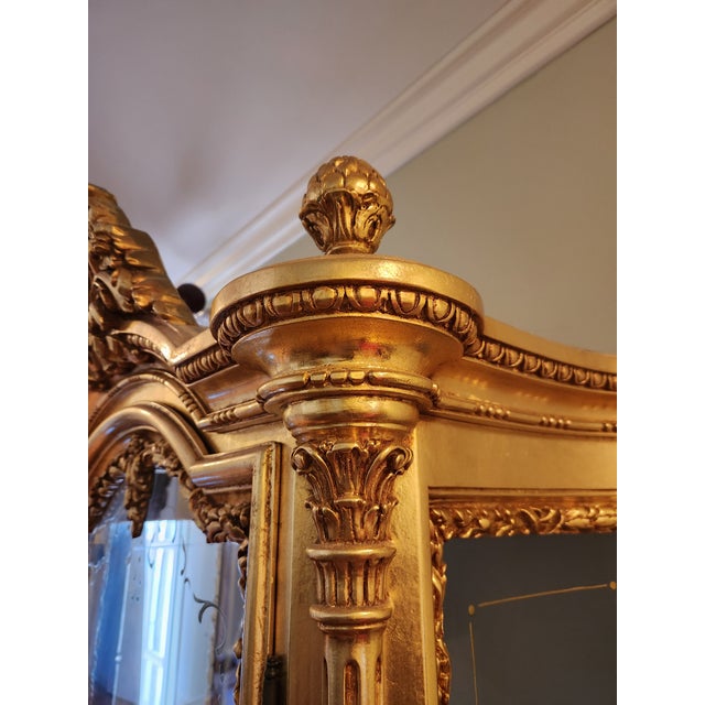Late 20th Century Late 20th Century Silik Italian Hand-Carved Gilt Display Cabinet / Curio | Gold Leaf | Made in Italy For Sale - Image 5 of 16