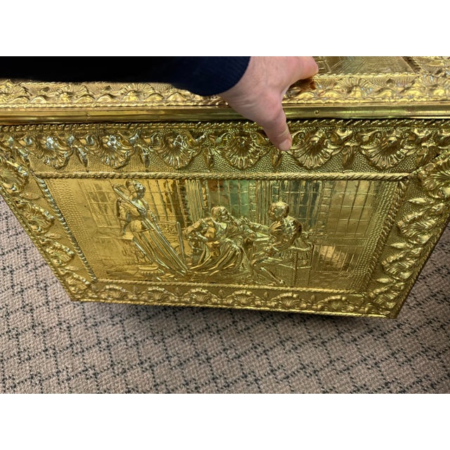 English 1950s Brass English Trunk Repousse Colonial England Blanket Chest For Sale - Image 3 of 5