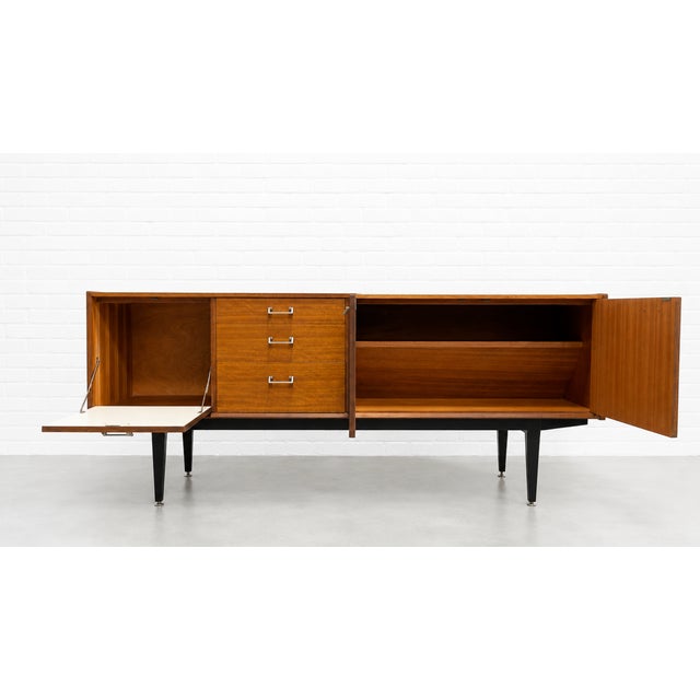 Nathan Furniture Mid Century Modern Teak Sideboard by Nathan Furniture, Made in England | British MCM Credenza, C. 1960’s For Sale - Image 4 of 17