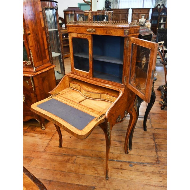Wood French Bonheur De Jour Desk in Walnut, 1840s For Sale - Image 7 of 10