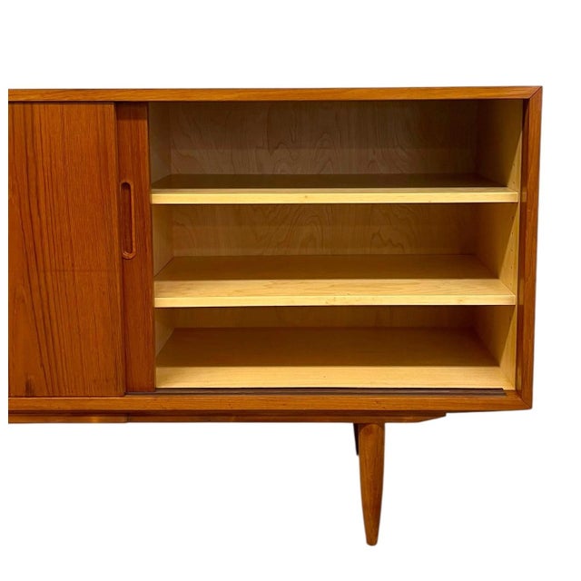 Vintage Danish Mid-Century Modern Teak Sliding Door Credenza / Sideboard With Drawer For Sale In Seattle - Image 6 of 13