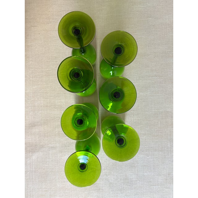 Carlo Moretti 7 VTG Murano Lime Chartreuse Green Cased Long Stem Wine Glasses Carlo Moretti For Sale - Image 4 of 7
