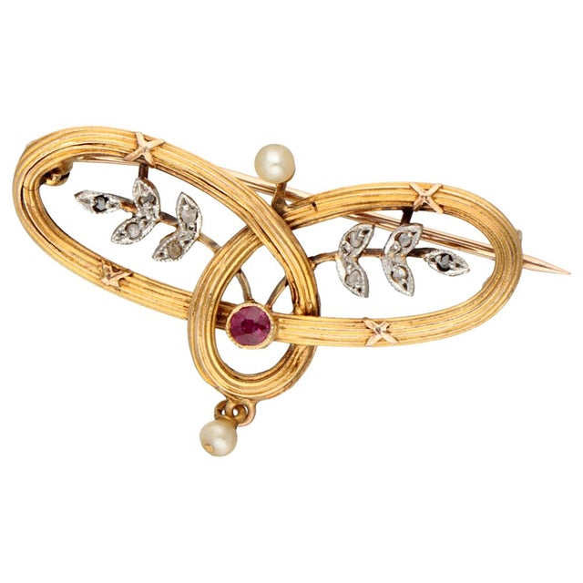 Vintage 1.20 Inch Brooch Diamond 0.30 Carat Platinum Gold Pearl Ruby For Sale - Image 4 of 7
